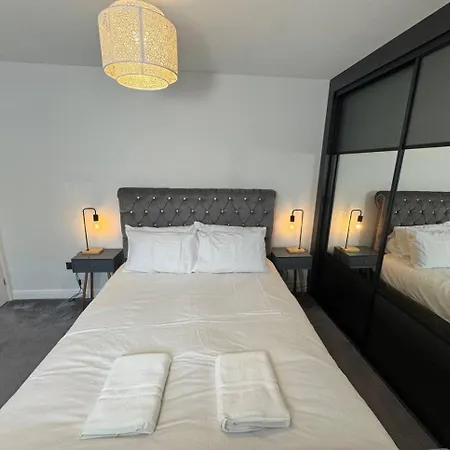 Villa Luxurious House