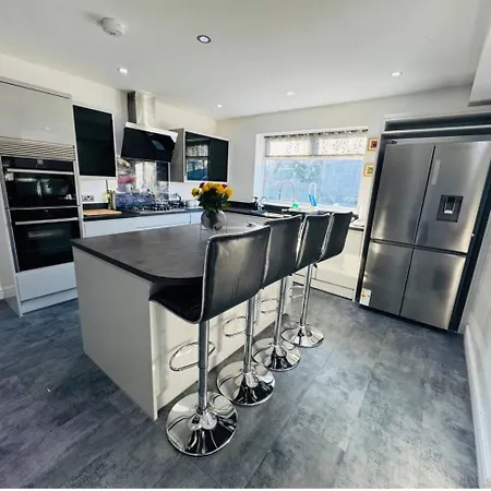 Luxurious House Villa Bristol