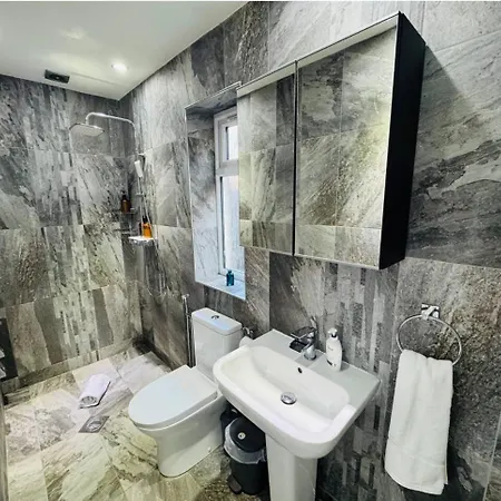 Villa Luxurious House *