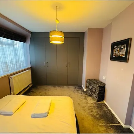 Вілла Luxurious House