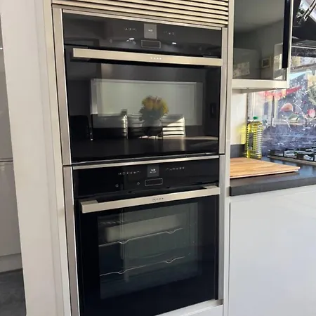 Luxurious House Вілла