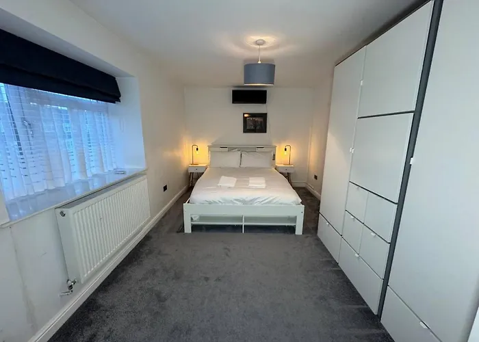 Villa Luxurious House Bristol