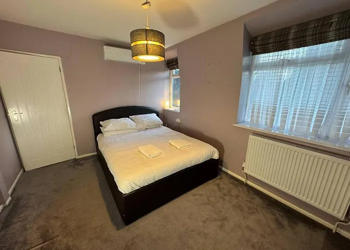 Villa Luxurious House Bristol