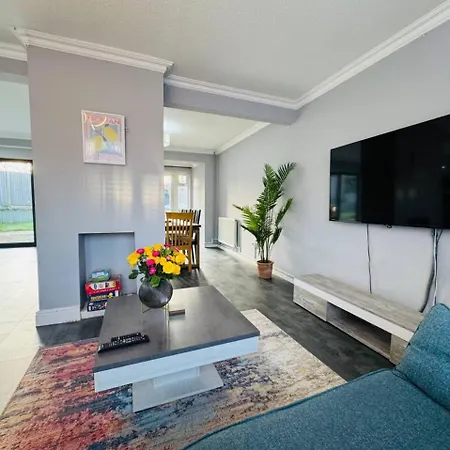 Luxurious House * 布里斯托